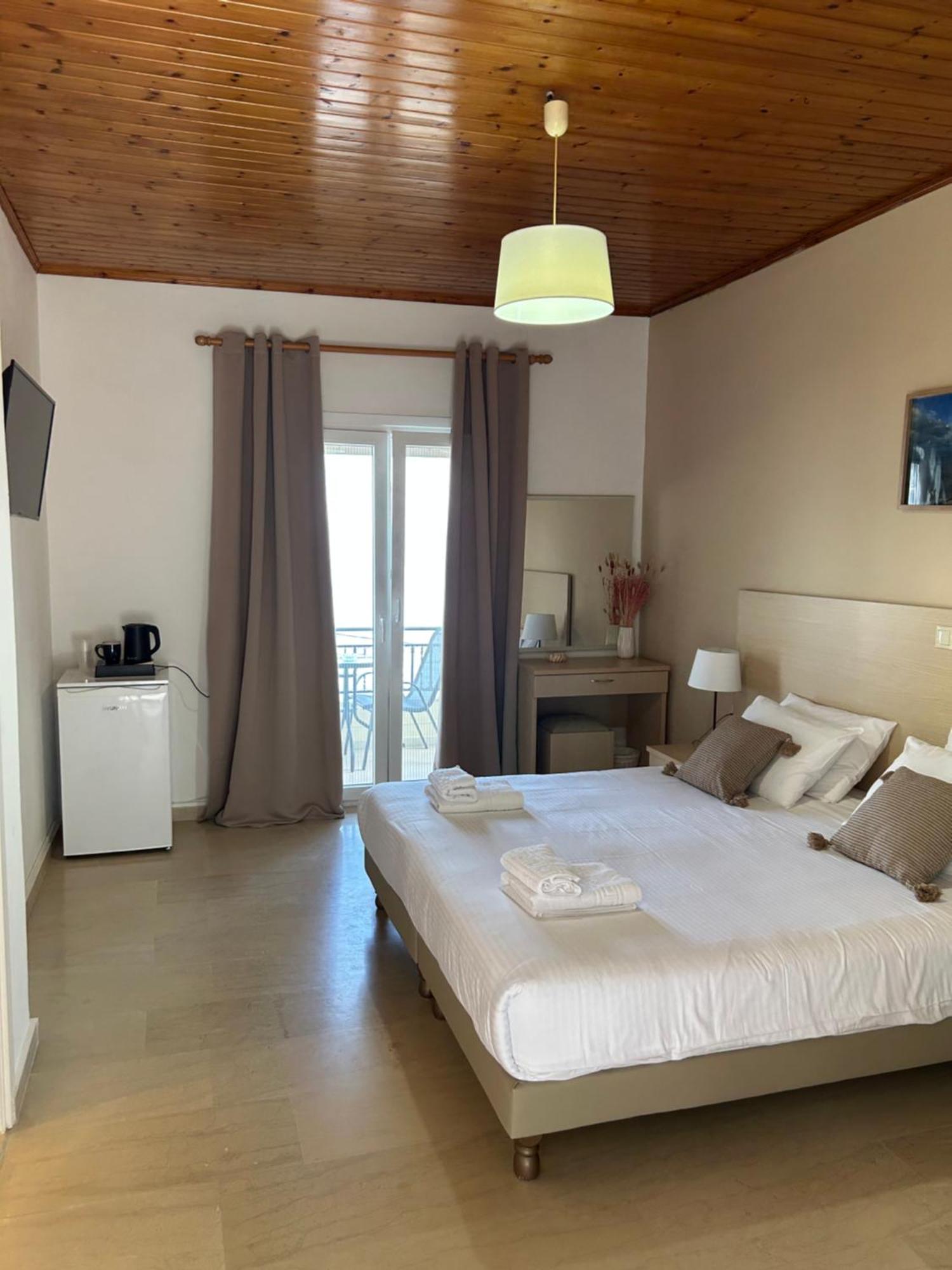 Akrogiali Rooms Букарі Екстер'єр фото